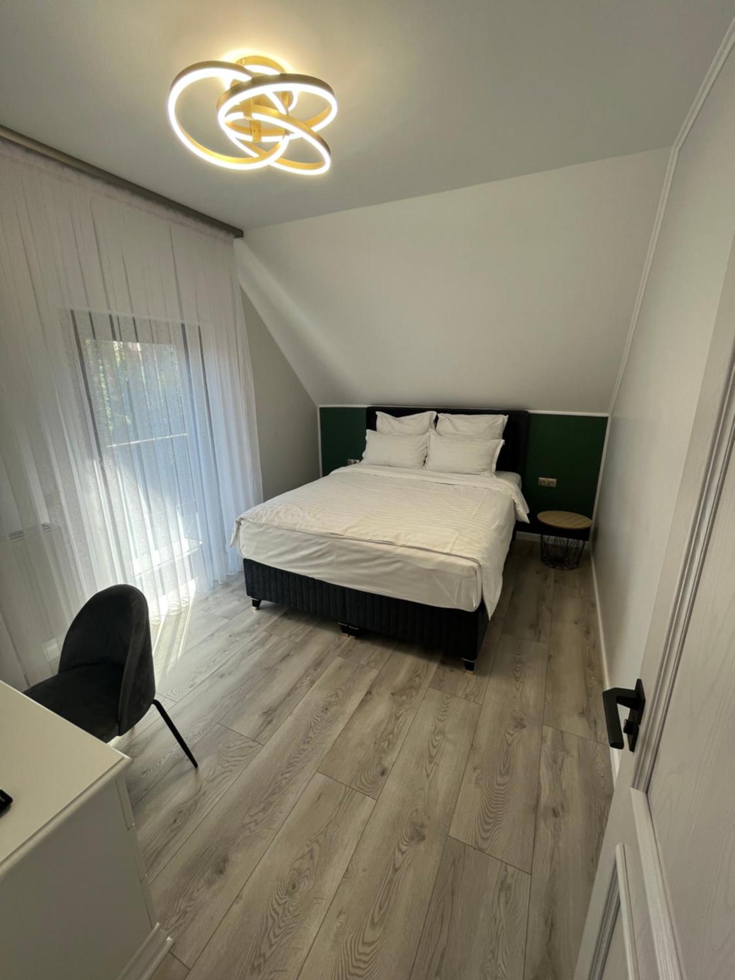 Glam Studios Σίμπιου Εξωτερικό φωτογραφία
